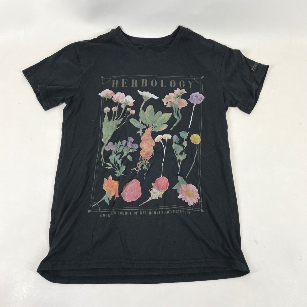 Harry Potter Herbology Graphic T-Shirt Black Hogwarts Mandrake Botanical Small